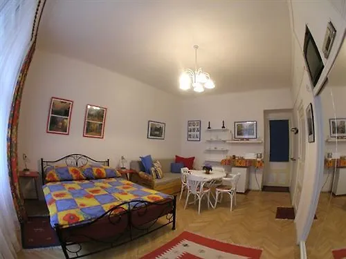 Pragues Rainbow Guest House Prag